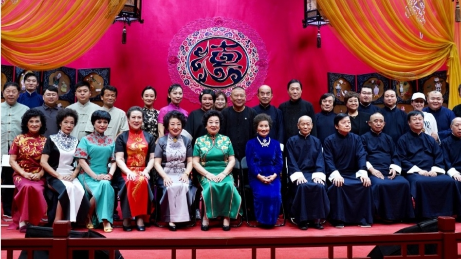 苗阜|姜昆曹云金祝贺苗阜开新店，网友唱反调提起郭德纲，传承需得民心