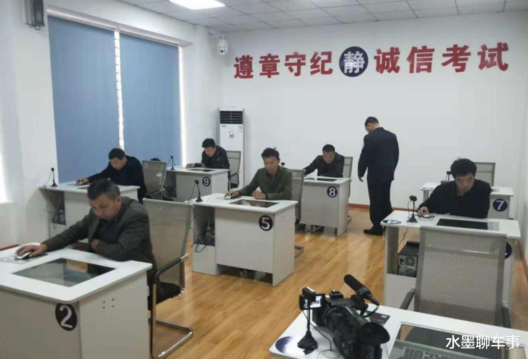 交通法规|前车出现故障不动时，后车压线变道会扣分吗？交警：再说最后一遍
