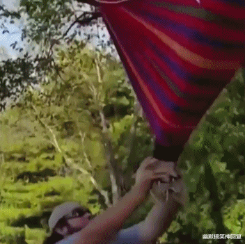 幽默搞笑神回复|神回复：“34岁还是处男很丢人吗？”网友：举个手看看有多少！