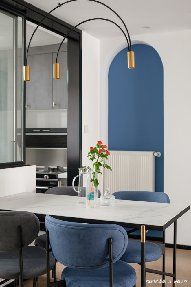 |看她家的配色，像吃了一口甜而不腻的糕点~