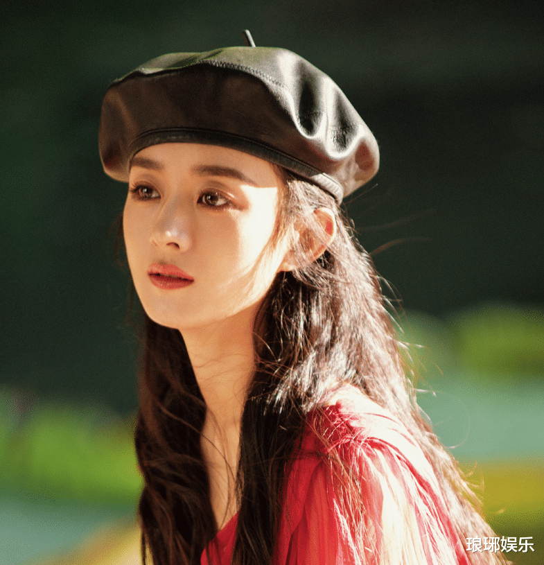 赵丽颖|赵丽颖冯绍峰三亚度假，上车细节引关注，夫妻真实关系很显然