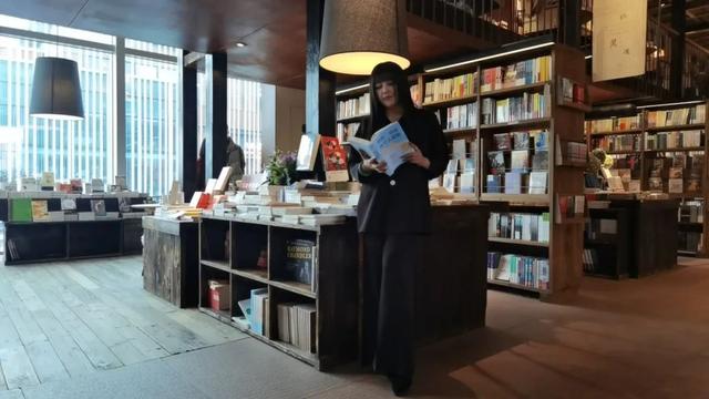 千百惠|“不要把我称为‘爱国艺人’”