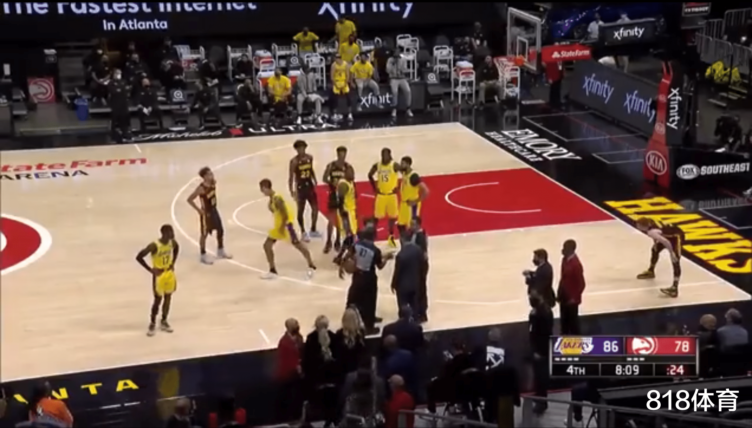 勒布朗·詹姆斯|你惹他干嘛! 美女富婆場邊沖詹皇噴垃圾話, 老詹連砍9分帶走勝利