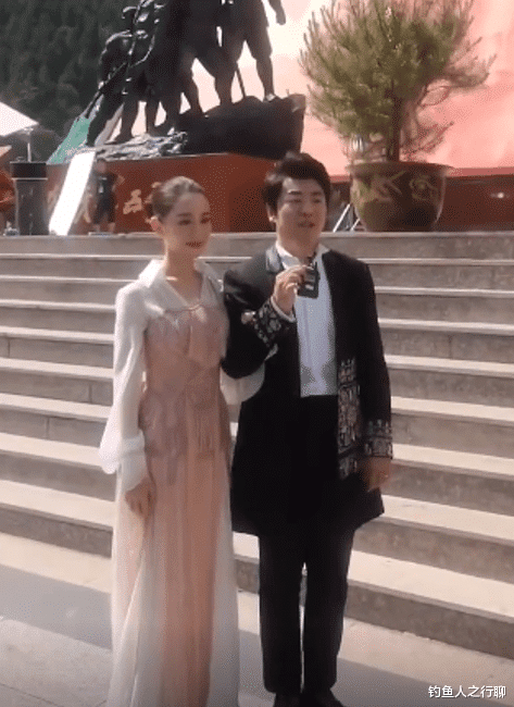 郎朗|郎朗夫妻商演离开镜头秒变脸！丈夫被批捞钱，妻子贩卖身材焦虑翻车