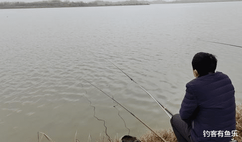 |钓鱼用同一只浮漂可以吗？不同的水深，使用的浮漂有什么不同？