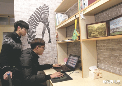 暖妈育儿经|“再苦也不让孩子住校”，白岩松给的理由，值得家长深思