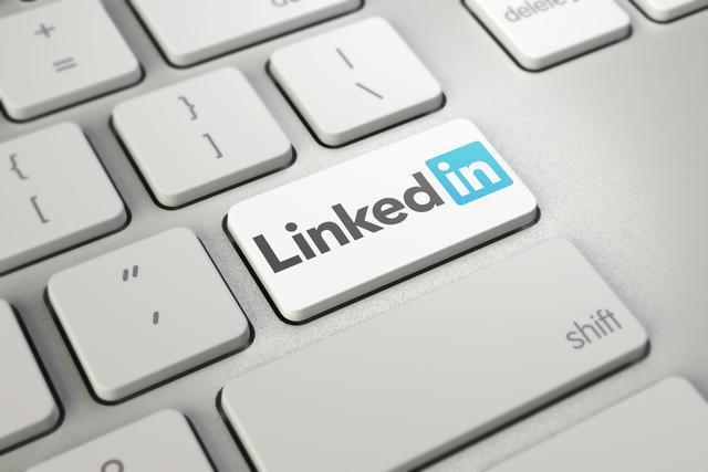 软件|\四不像\软件领英的转型是凤凰涅槃还是走上一条不归路,作为用户的你是怎么看的?