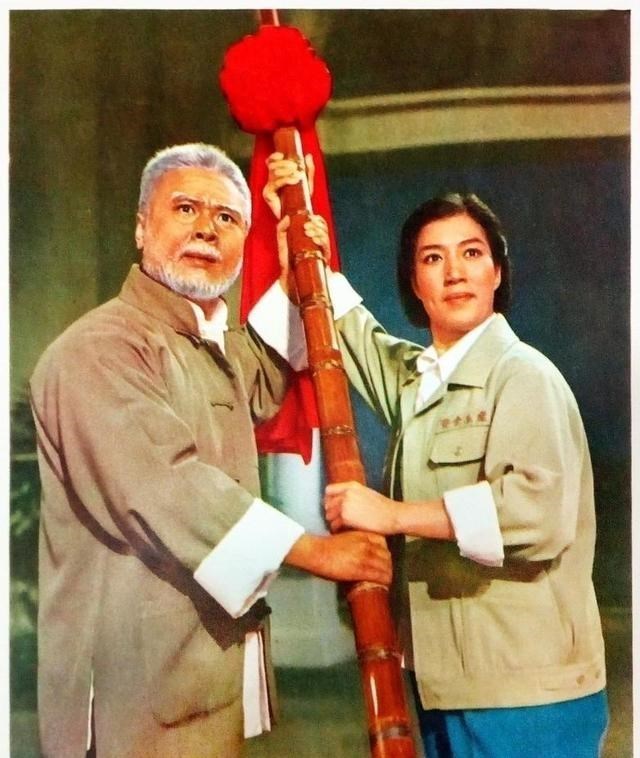 京剧|如今京剧旦角演员演传统戏没有大家风范，演样板戏又媚态百出