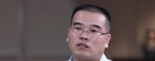 MARRY|庭审上的莫焕晶是假的?党律师曾怀疑被调包,却无法出面辟谣