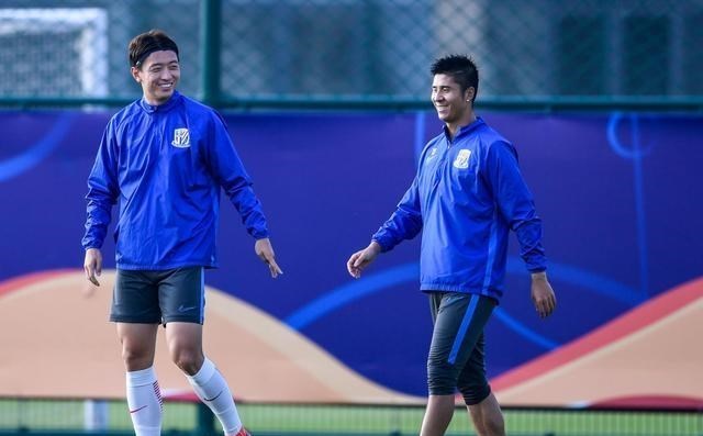 嘟小薯 上海申花队1-0领先四川民足！山东鲁能旧将杨旭进球