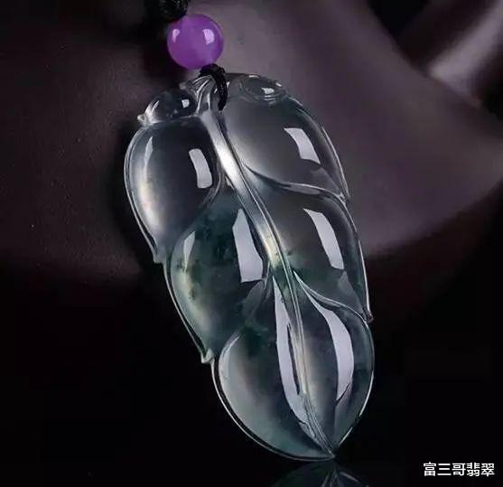 翡翠|翡翠的起刚和起莹,到底哪种特性代表的翡翠质量更高?行家揭秘!