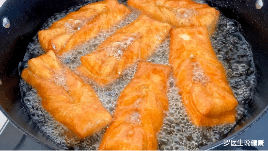 蔬菜|40岁全职太太脑梗入院，血管堵的“水泄不通”，医生：常吃1种粗粮等于在喝油