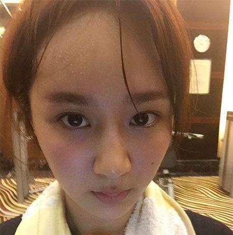 周雨彤|杨紫: 我卸妆了，周雨彤: 我也卸妆了，宋伊人: 麻烦让开