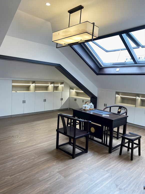 |这套新中式风的家，有没有美到你？家具、色彩都搭配得很棒