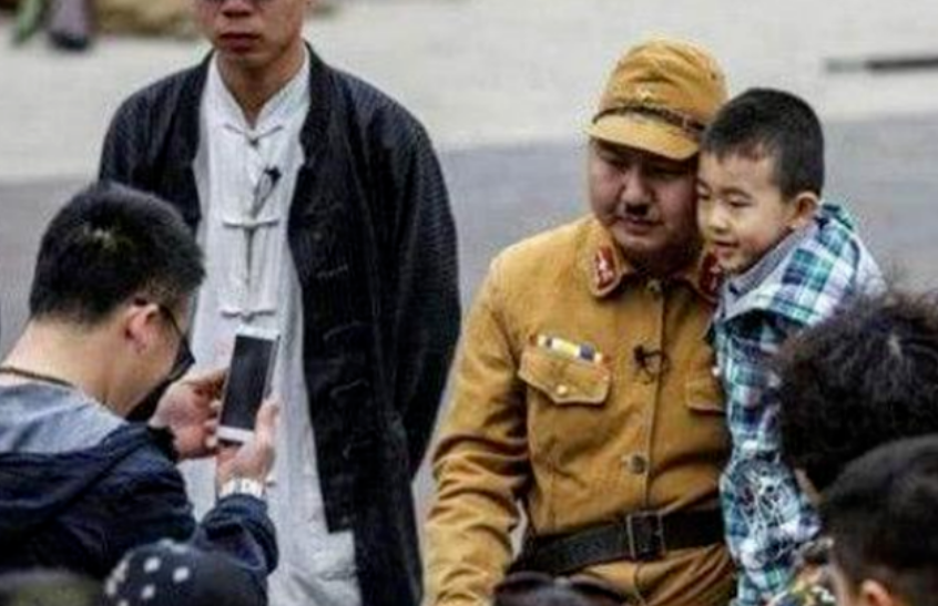 杨磊|4年演了6000多次鬼子，横店鬼子专业户，日本人都找他请教演技