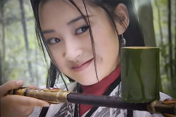 长月烬明|《笑傲江湖》4大美人现状不一，52岁许晴仍单身，“小师妹”当妈