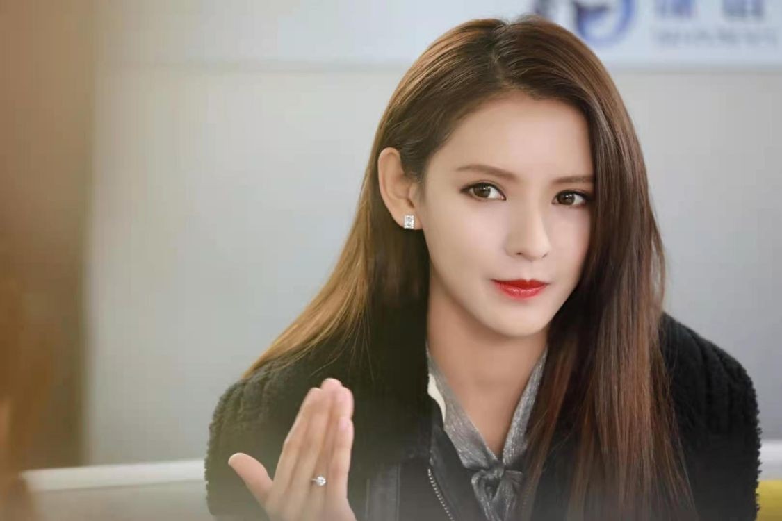 孙俪|被奉为“男帅女美的洗眼之作”又怎样?张予曦新剧还不是崩得稀碎