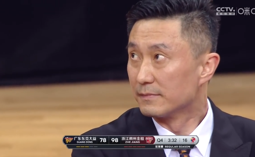 杜鋒|4分鐘落后20分仍不放棄！當(dāng)趙睿跳著離場(chǎng)時(shí)，誰注意到杜鋒的眼神