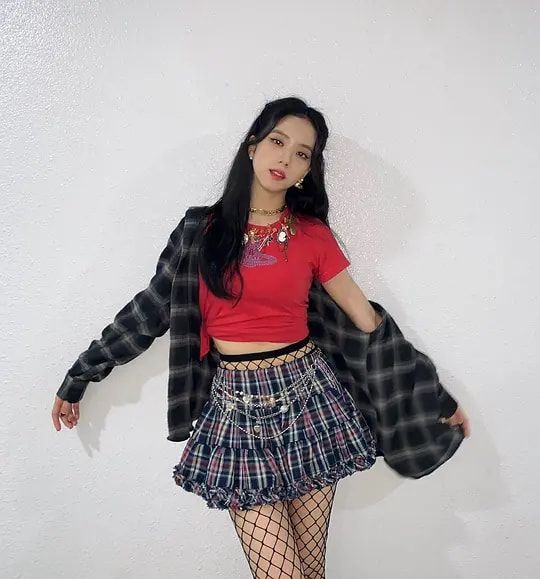 刘昊然|“人间四月”金智秀：曾首部女主戏却遭抵制，颜值一度超越实力