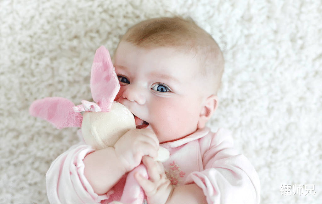 |职场困境：我帮助别人从来不图回报，结果被一部分人孤立，被另一部分当免费羊毛