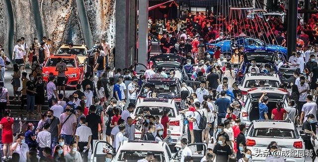 读懂养生|先睹为快！高合汽车首登蓉城车展，两款重磅新车助阵