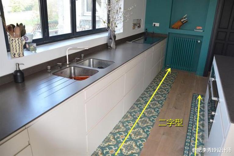 凭啥厨房地面,瓷砖和木地板只能选前者?组合拼铺,都省得挑了