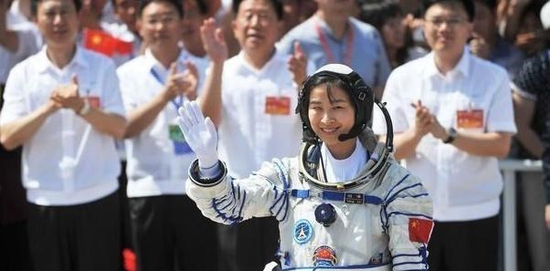 太空|我国首位女航天员刘洋，为何返回地球后“查无此人”？她现状怎样