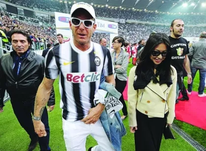 朱珠|?艳压童瑶，获一致好评，她终于从“名媛”走到“演员”