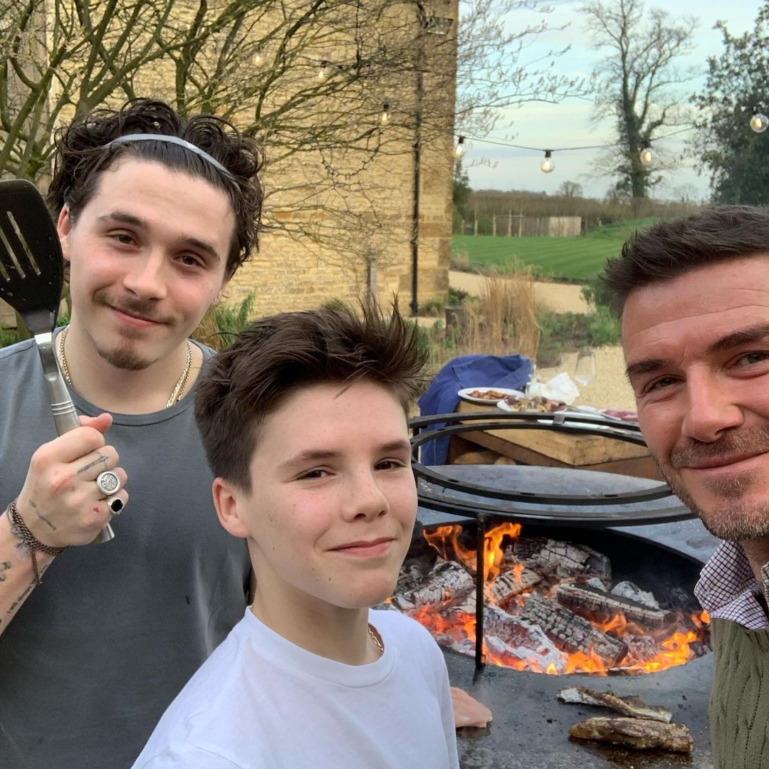 克鲁兹|贝克汉姆家老三16岁了,模样像爹才华像妈,比哥哥更帅