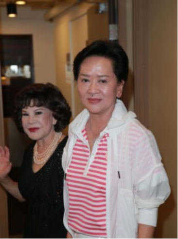 邓永祥|霍启刚婶婶陷遗产争夺20年，被亲姐嘲讽狗都不如，比赌王家更凶狠