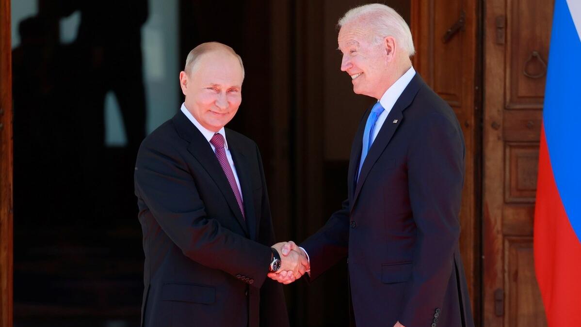 美国|占不到普京便宜，安排中美会晤？赵立坚回答令美心虚，挑拨没完？