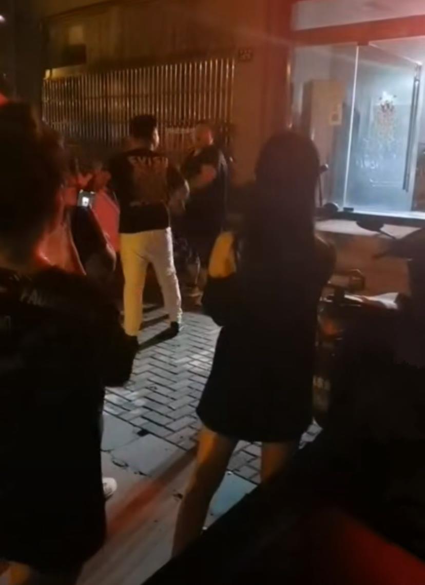 蔡宏志聊时尚|“一口一个蚌埠”，徽州宴事件网红“南京东哥”被打，当地人叫好