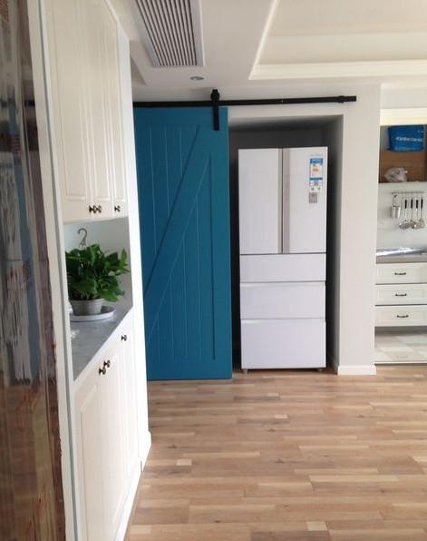 设计师|打扫干净正在通风的新家，朋友都以为门后是厕所，撞了好几次头