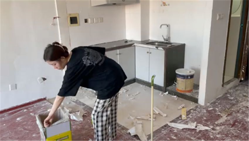24岁的她,凭借自己努力买下40㎡小家,将空置半年的小屋彻底翻新
