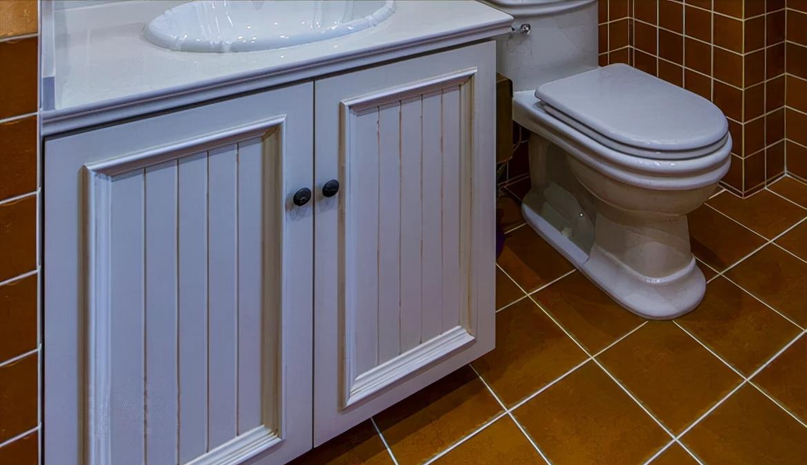 卫生间地砖的规格尺寸怎么选？用哪种尺寸的好？要注意什么问题？