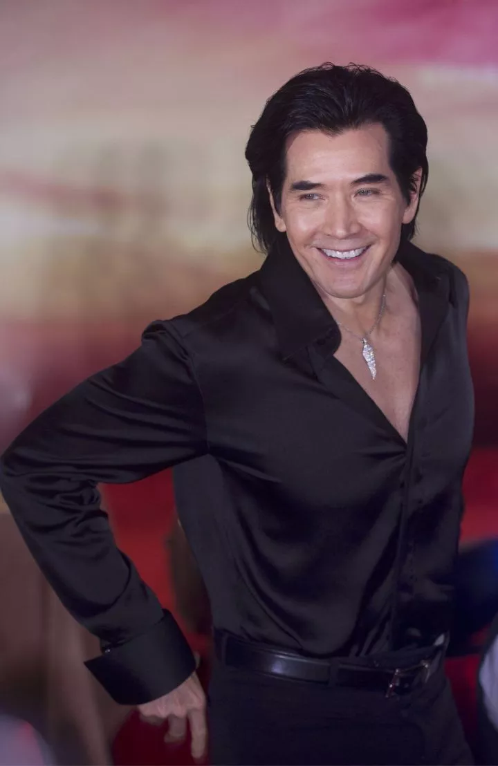 费翔|春晚第一美男，首次登台被封杀14年，年过60依旧未婚，却被几亿观众怀念至今