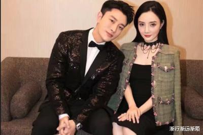 贾云馨|9岁甜馨参加钢琴演出，姿势专业非常有范儿，发际线让人担心