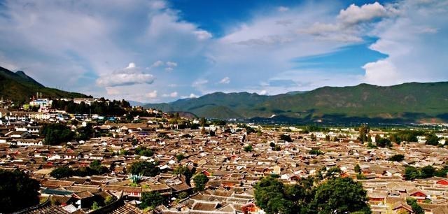 古镇 我国6大旅游城市，桂林GDP超2000亿，黄山仅有850亿