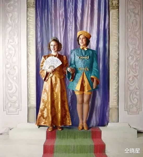 赫本|21张一辈子都见不到的照片,赫本捏碎鸡蛋,李小龙练“龙旗”