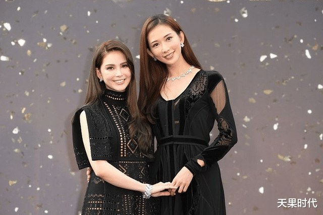 天果时代|林志玲的美腿真长，将天王嫂昆凌衬成小个子，身穿黑裙气质佳