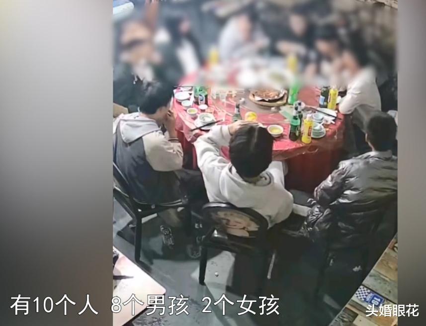头婚眼花 10个大孩子吃饭逃单，出门后撒腿就跑，老板娘一个也没逮住