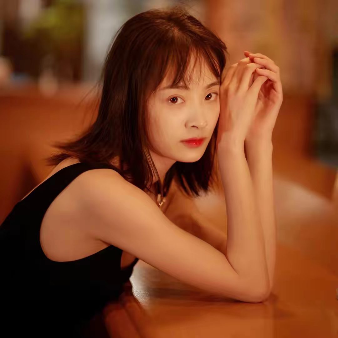 钟楚红|女星孙铱吐槽老公长相，调侃嫁给他太吃亏，男方争辩无果无奈接受