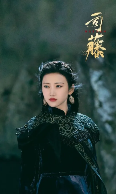 司藤|骨朵热播榜大洗牌！司藤跌至第4，骊歌行第3，榜首断层第一