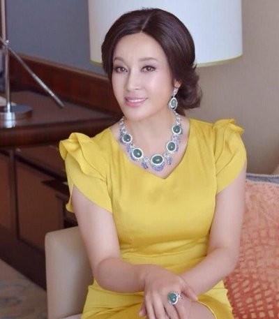 整容|“整容大师”鞠婧祎、“换头美女”陈小纭与真美人的差距一目了然