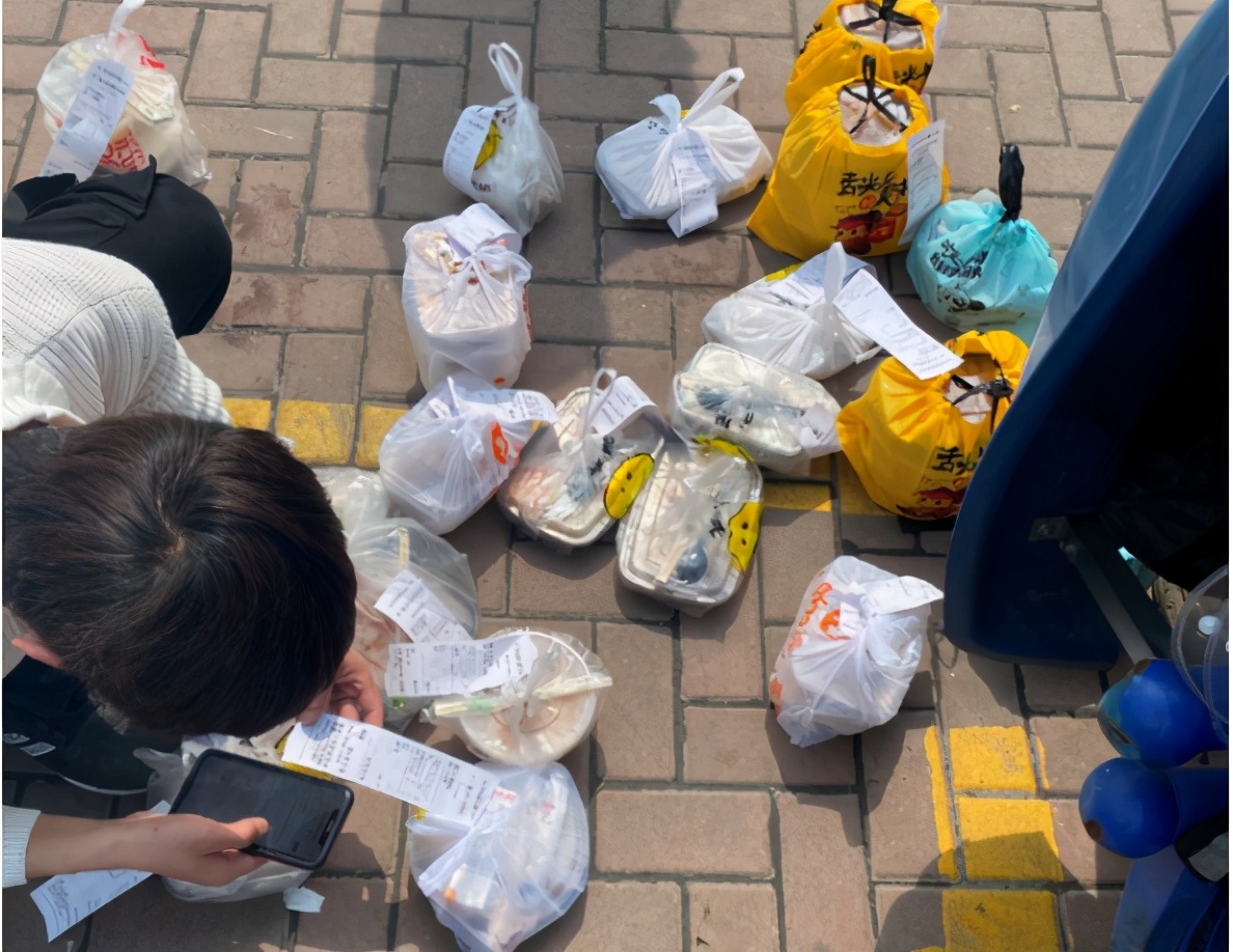 大学生 大学生的“私下交易”，表面看似方便生活，实则很容易坑害自己