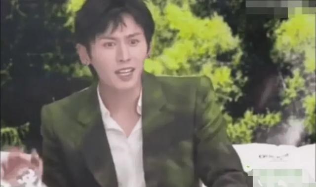 清浅微笑的我|张哲瀚出事前最后一次直播，女主播精准预言张哲瀚未来走势