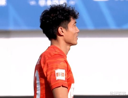 广州队|2-2！2-0！山东泰山压哨绝平，争亚形势：广州队打平海港就拿亚军