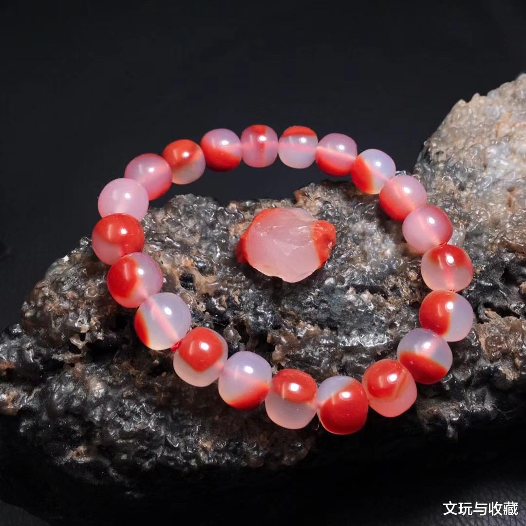 |为啥现在很多男士都要戴着一件手串,信仰还是装扮?