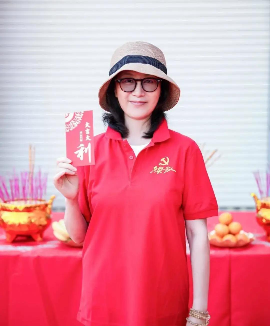 吴玉芳|著名演员吴玉芳年近60岁，依然优雅从容