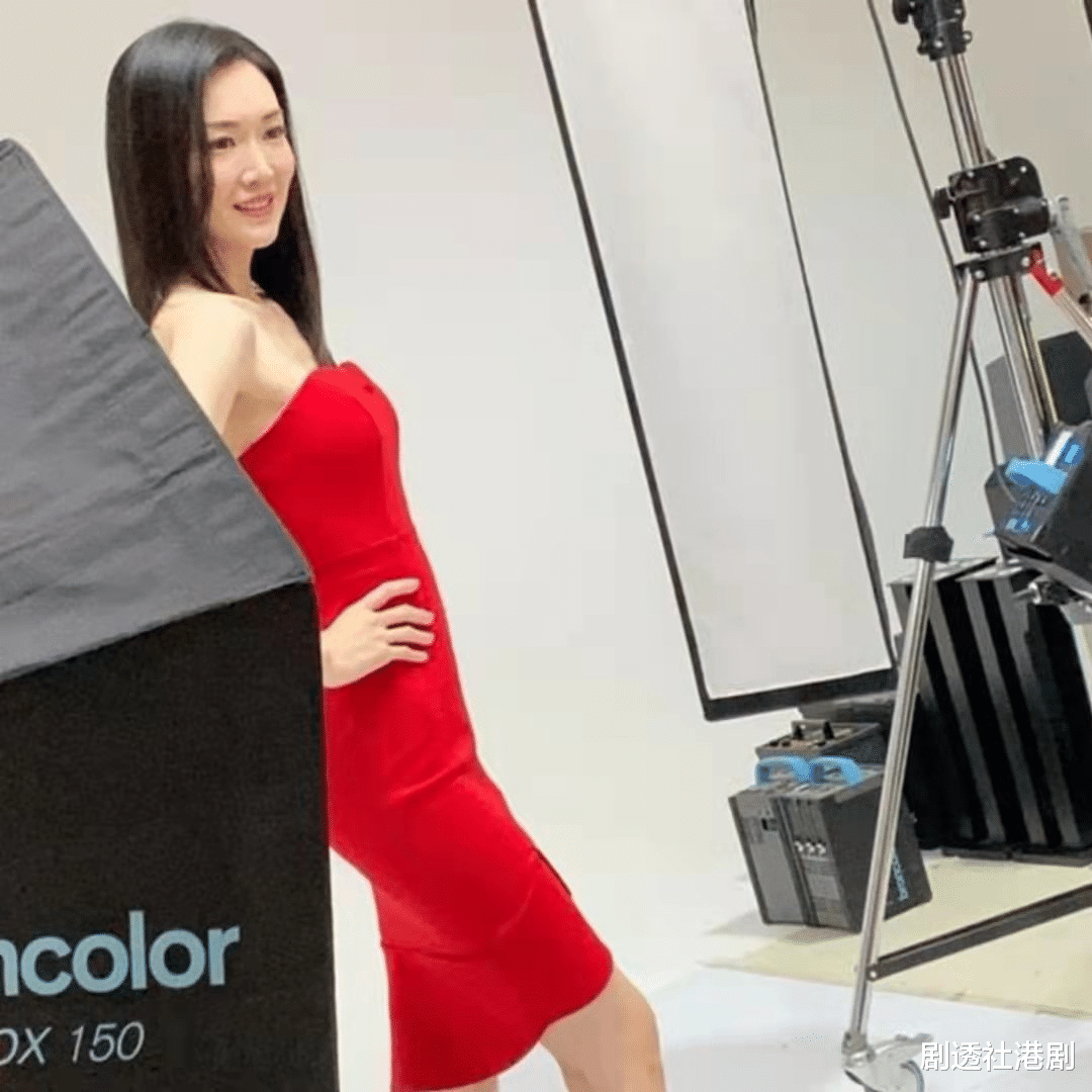 王一博|46岁前TVB“小生杀手”依然少女味十足，3孩冻龄星妈公开保养秘诀